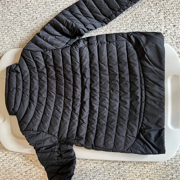 Lightweight Relaxed-Fit Down Jacket - Picture 13 of 13